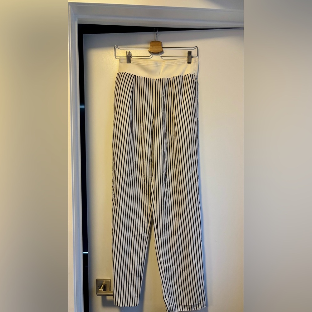 3FOR$33 bundle- Zara Black & White Sophisticated Striped Trouser pants - small